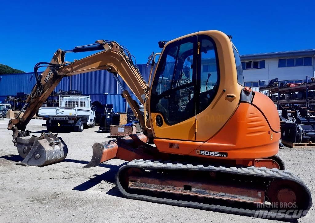 JCB 8085 Midi excavators  7t - 12t