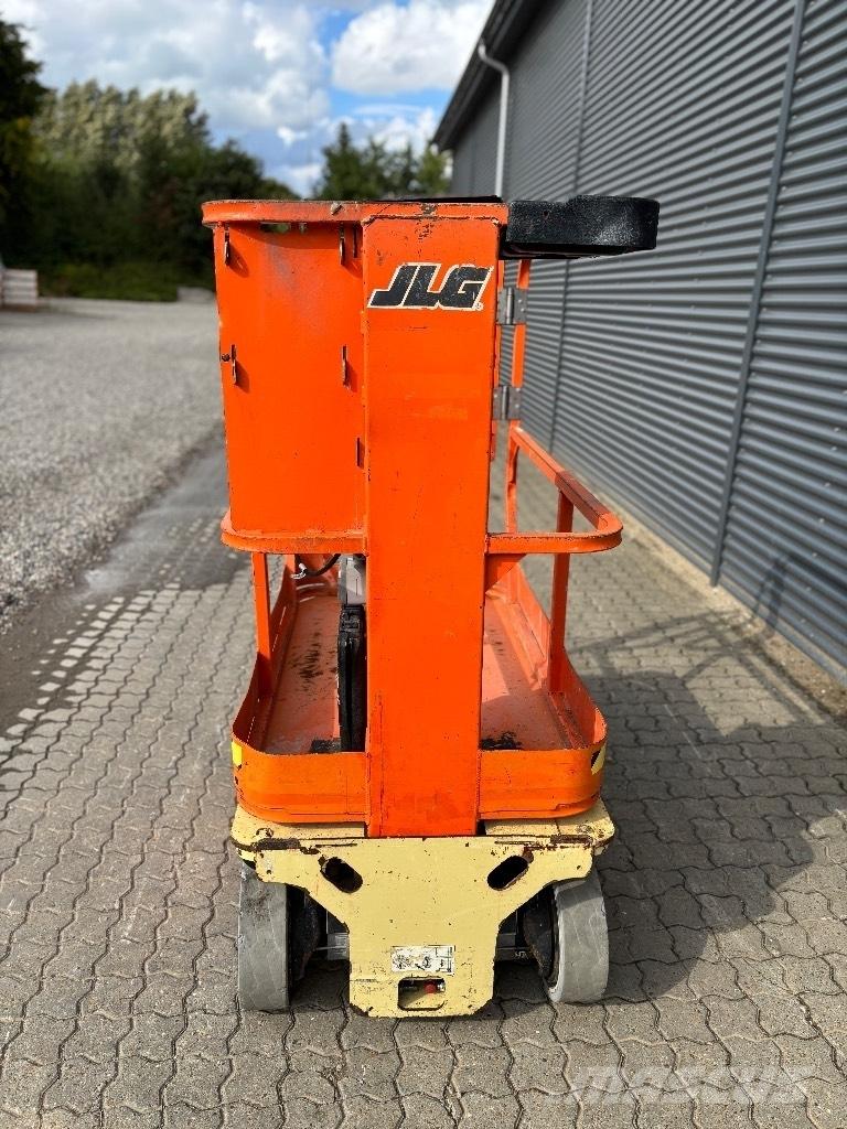 JLG 1230 ES Vertical mast lifts