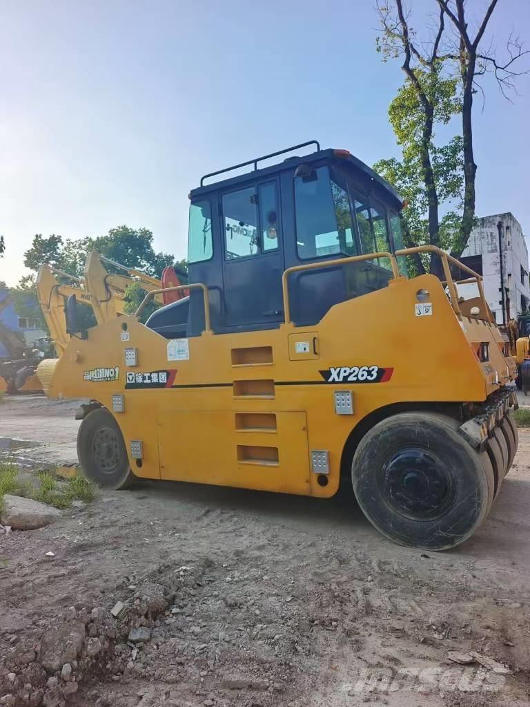 XCMG XP 263 Pneumatic tired rollers