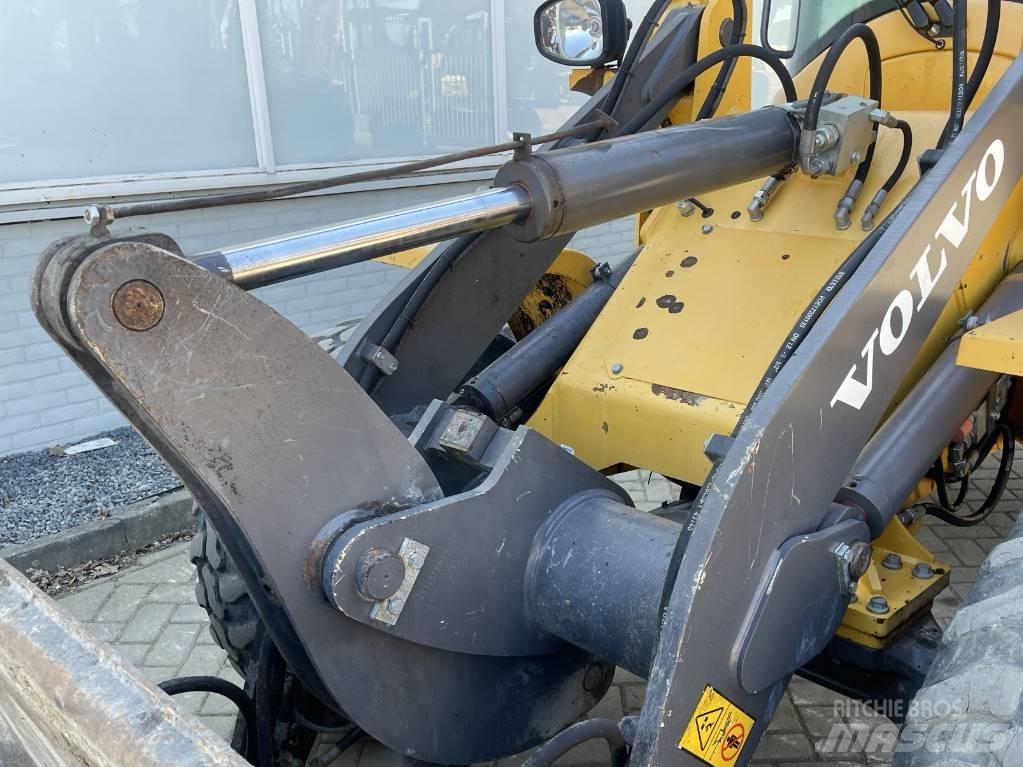 Volvo L 30 G     2018     CE Wheel loaders