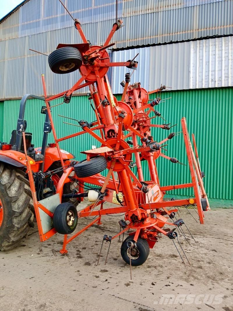 Kuhn GF8501 MH Rakes and tedders