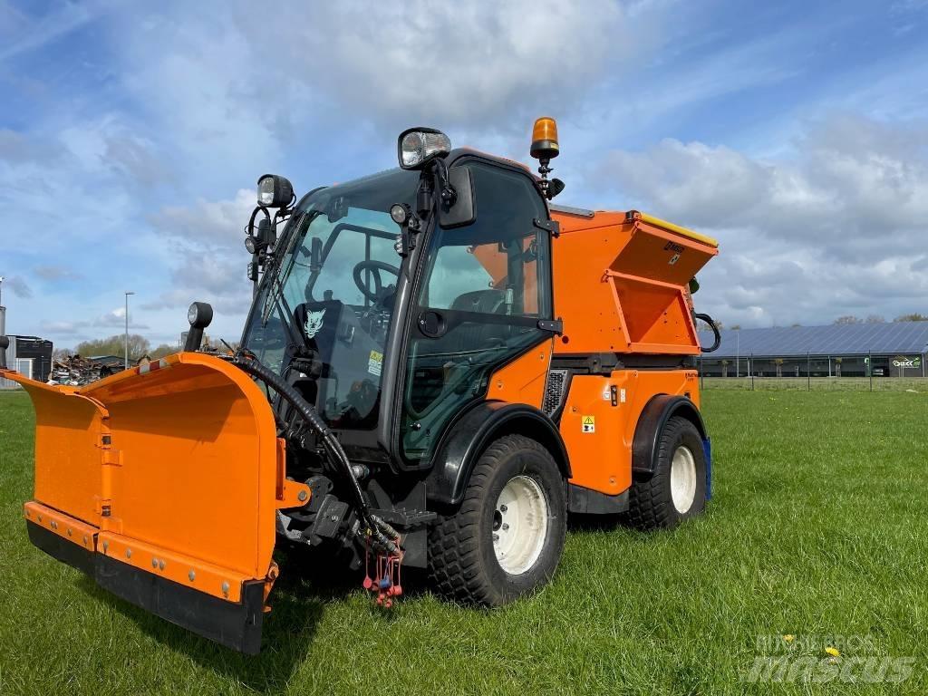 Multihog CX55 Utility tool carriers