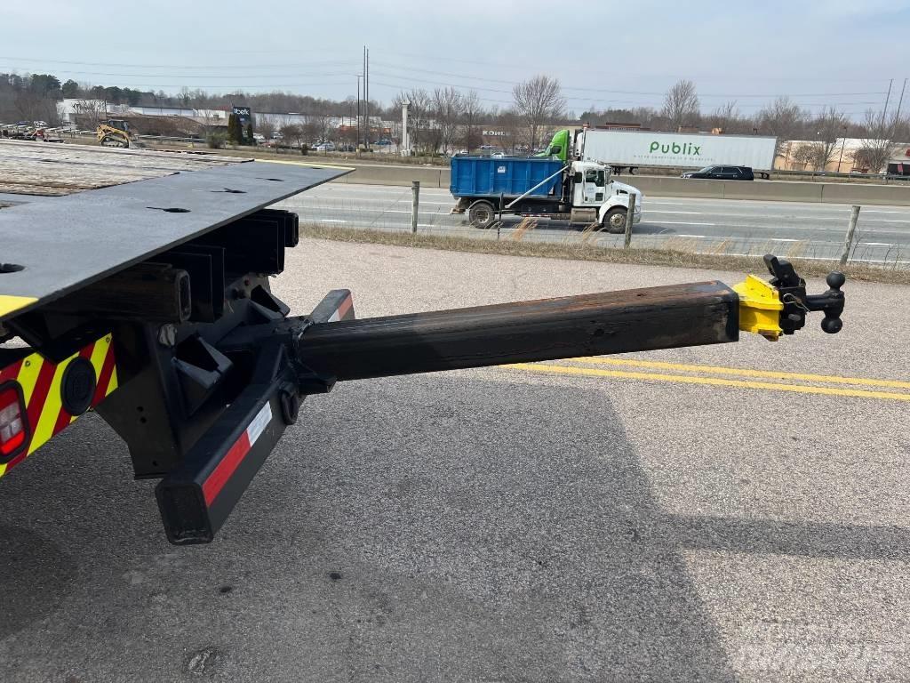 Peterbilt 348 Recovery vehicles