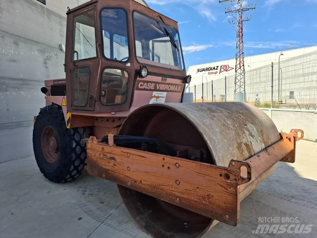 CASE Vibromax W1102D Single drum rollers