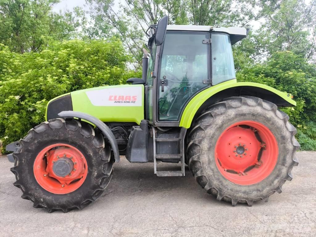 CLAAS Ares 696 RZ Tractors