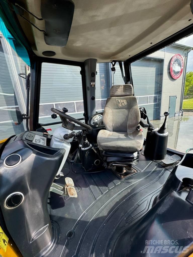 JCB 3 CX Backhoe loaders