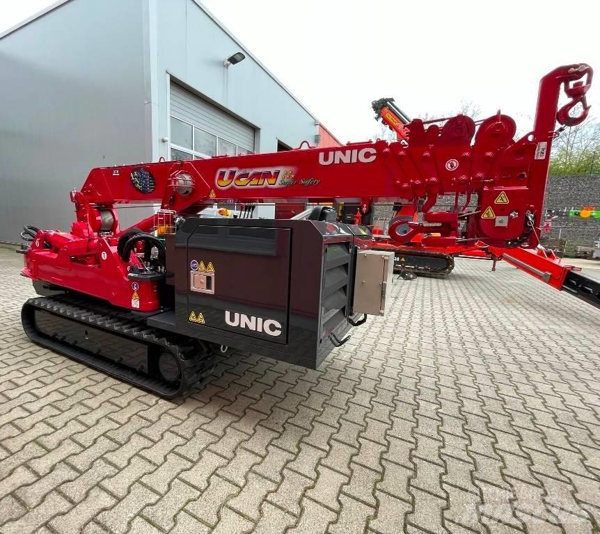 Unic URW-376 Tracked cranes