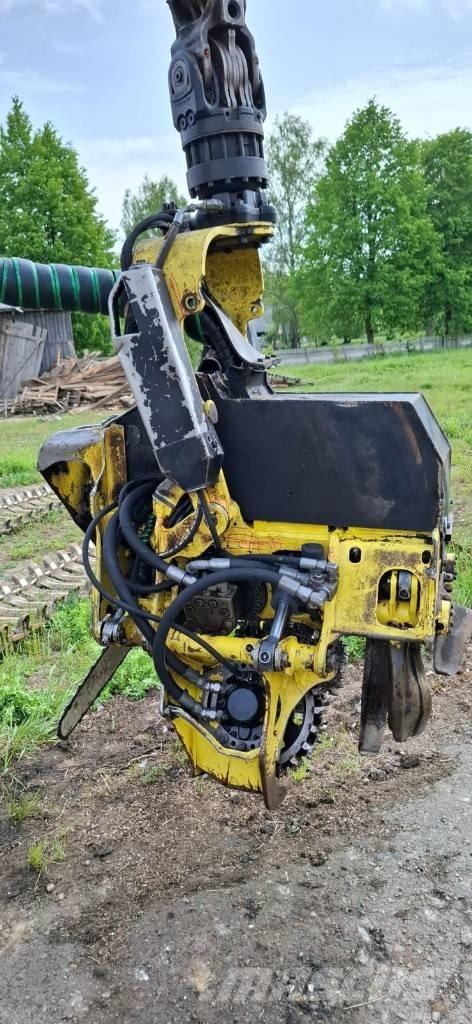 John Deere 1070 E Harvesters