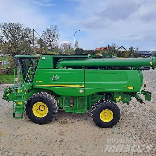 John Deere S 690 Combine harvesters