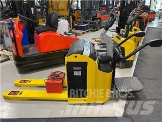 Hyundai 22EP9-7N Low lifter with platform