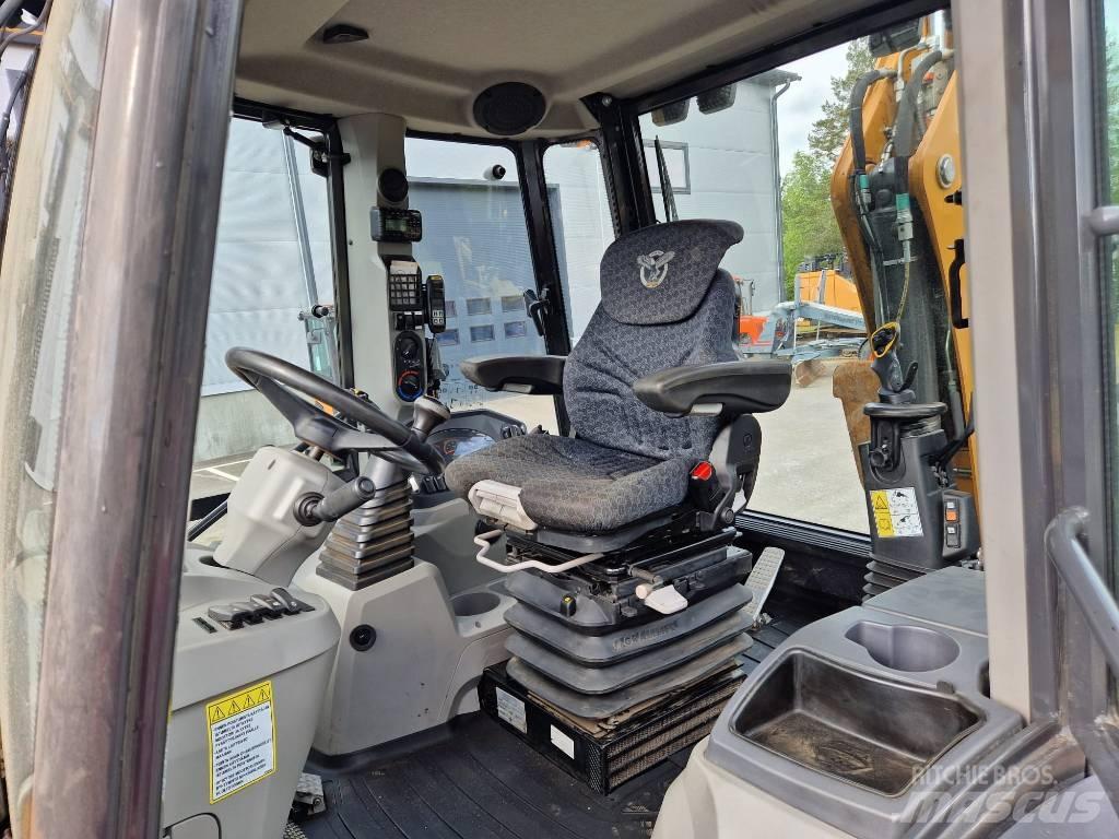 CASE 695 SV Backhoe loaders