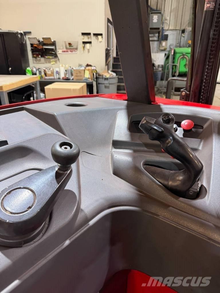 Raymond 410C30TT Reach trucks