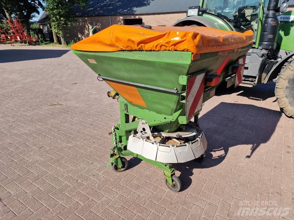 Amazone E+S 750 Sand and salt spreaders
