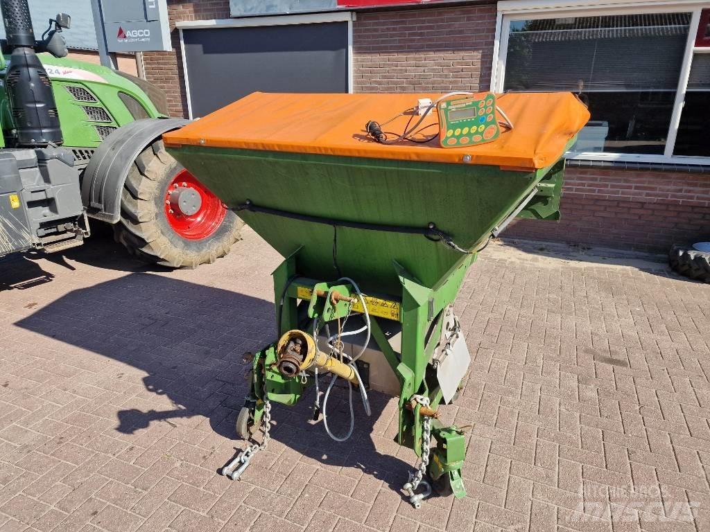 Amazone E+S 750 Sand and salt spreaders