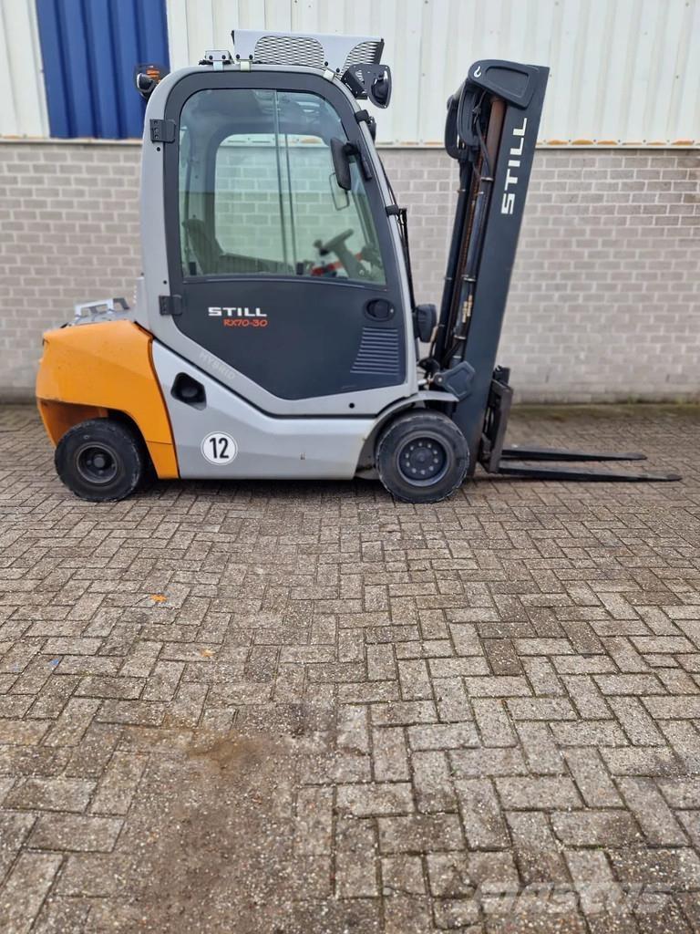Still RX70-30 Forklift trucks - others