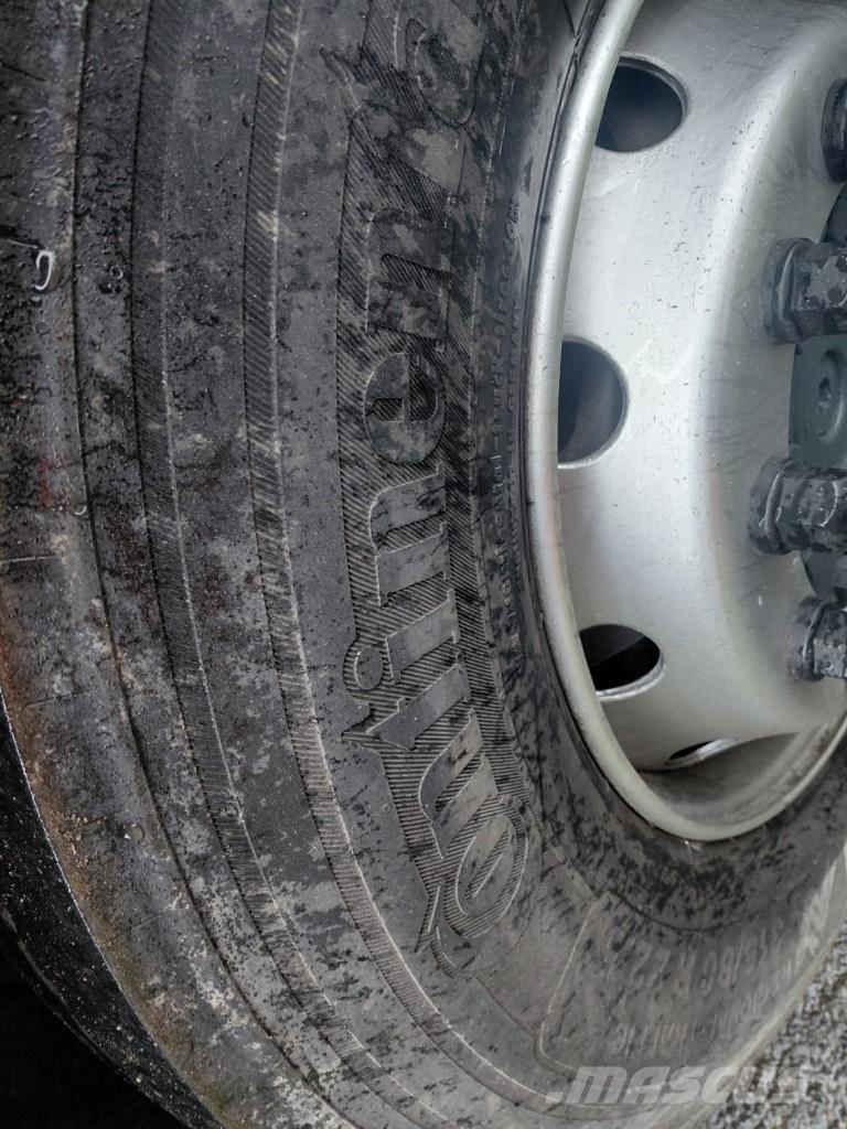 Scania 124 L 470 Tractor Units