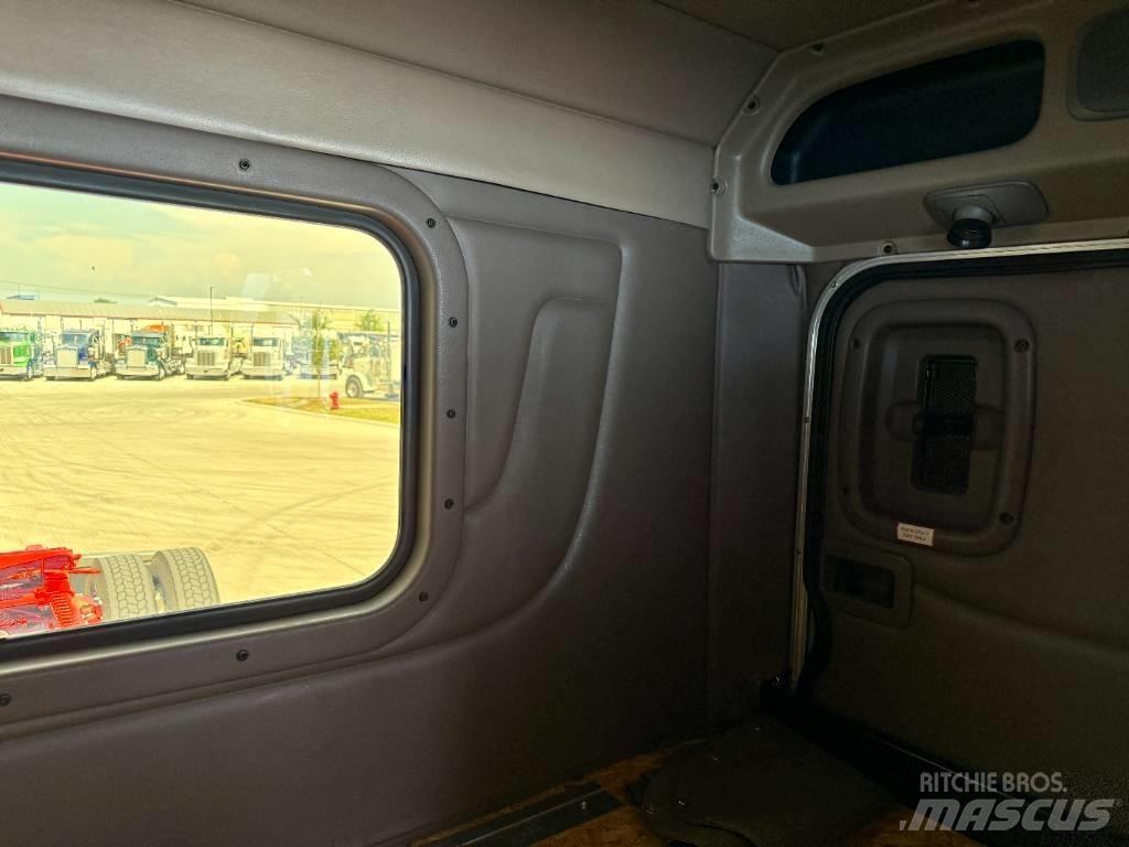 Peterbilt 389 Tractor Units