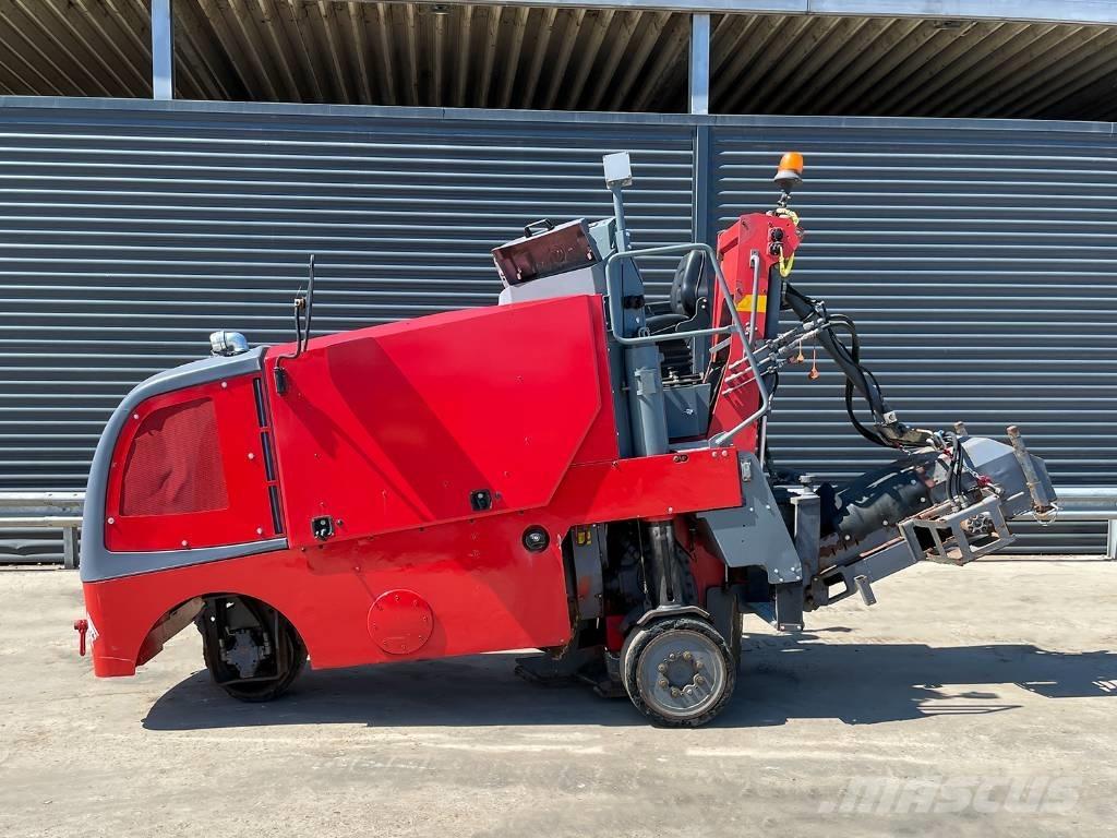 Wirtgen W 50 DC Asphalt cold milling machines