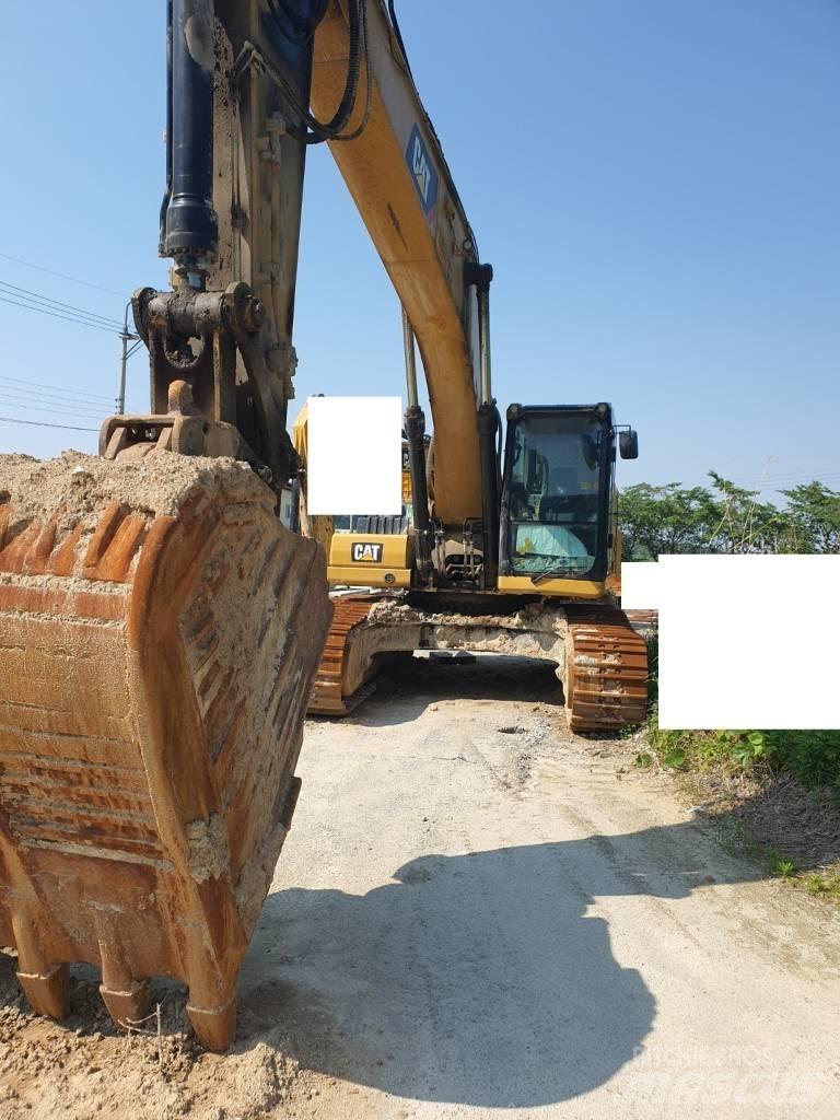 CAT 330F Crawler excavators