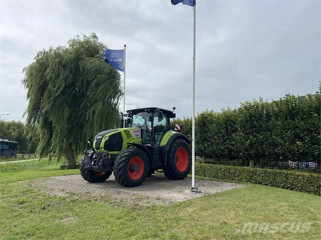CLAAS Axion 830 Tractors