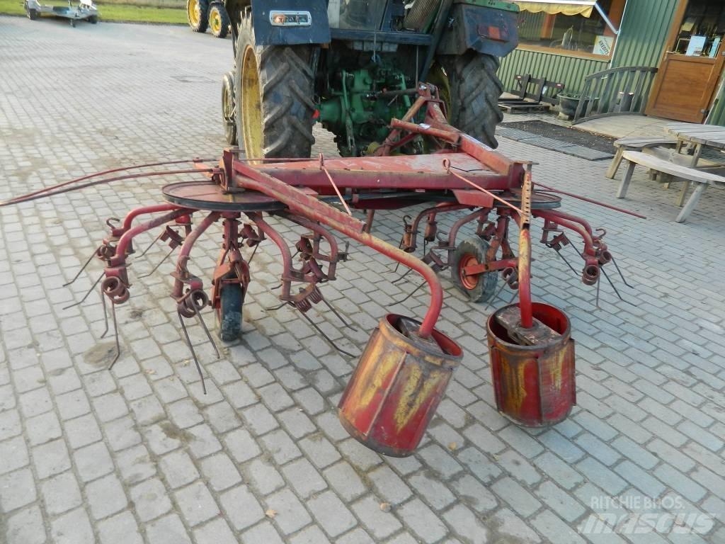 JF CR 320 Rakes and tedders