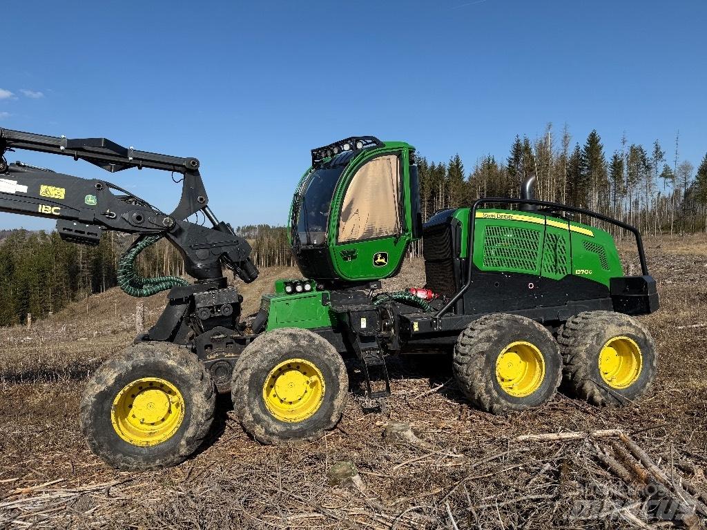 John Deere 1270 G Harvesters
