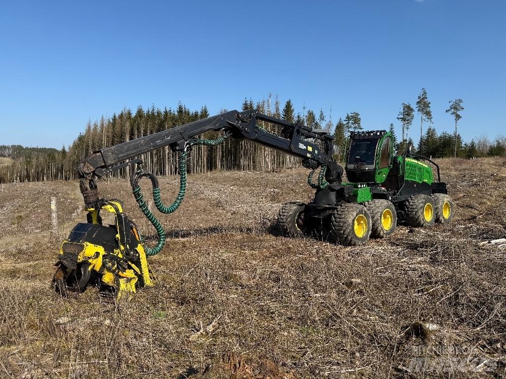 John Deere 1270 G Harvesters