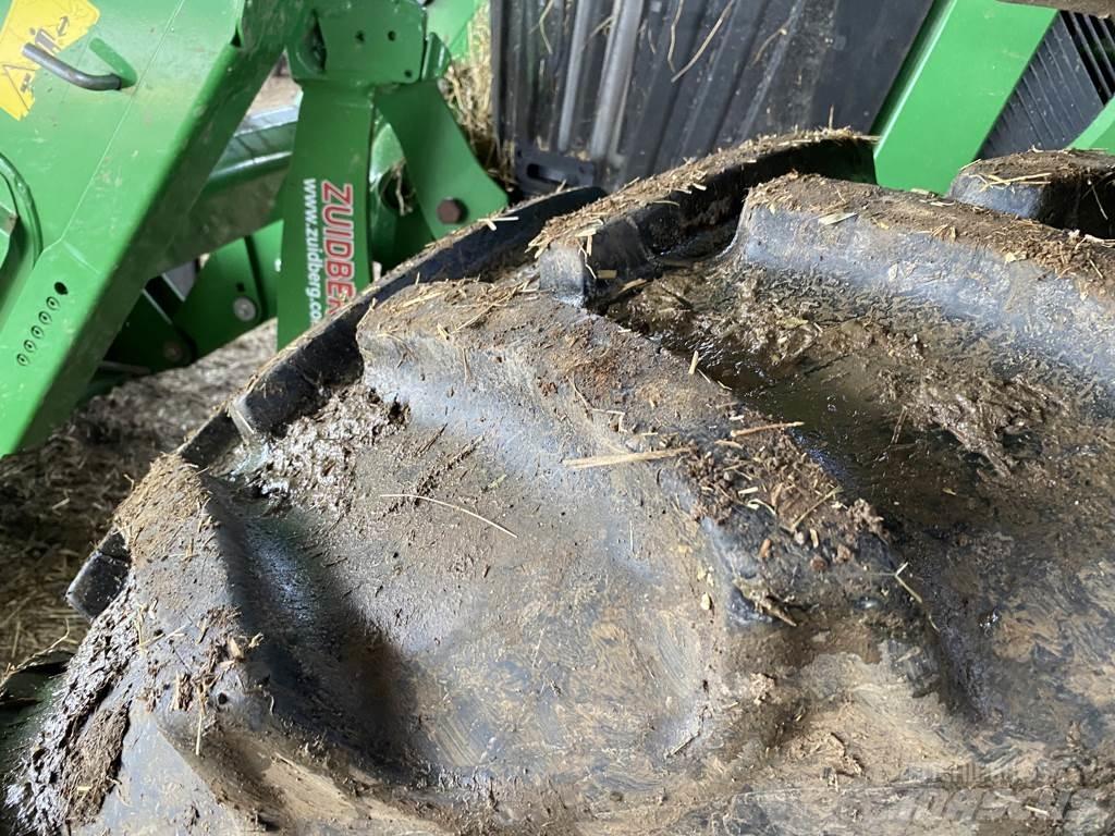 John Deere 6110M Tractors