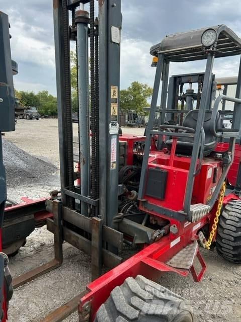 Moffett M5500 Rough terrain trucks