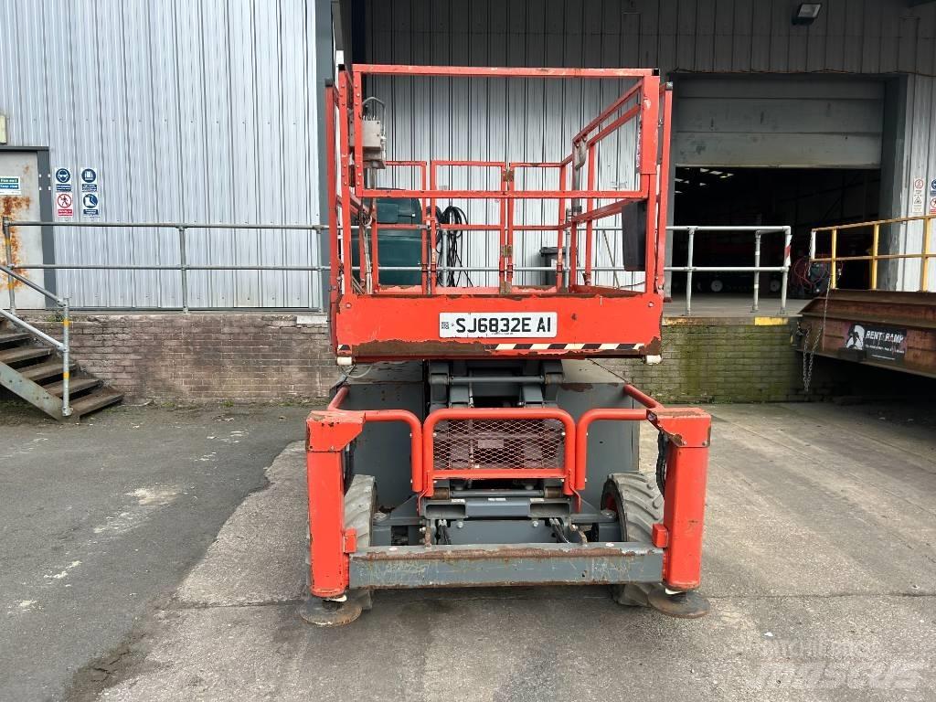 SkyJack SJ 6832 E Scissor lifts