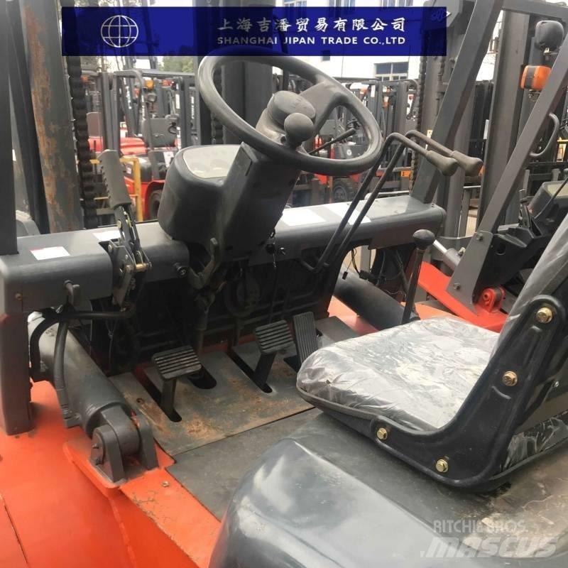 Heli H2000 50 Diesel trucks