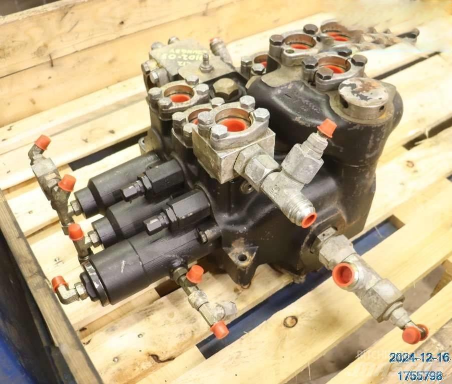 Ljungby L 12 Hydraulics