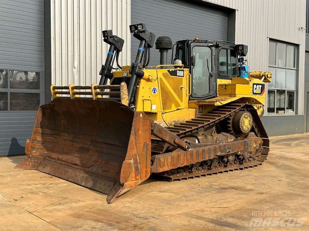 CAT D8R Crawler dozers