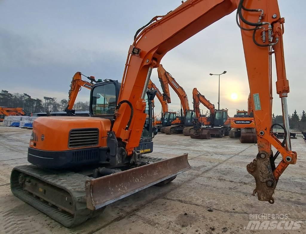 Doosan DX 85 R-3 Midi excavators  7t - 12t
