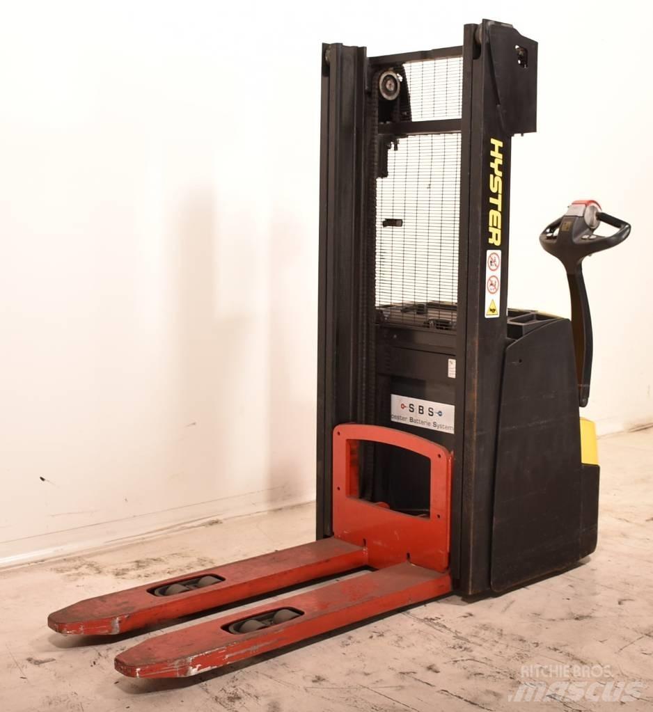 Hyster S1.4 Pedestrian stacker