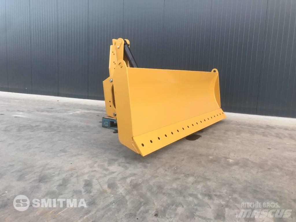 CAT 140M3 Blades