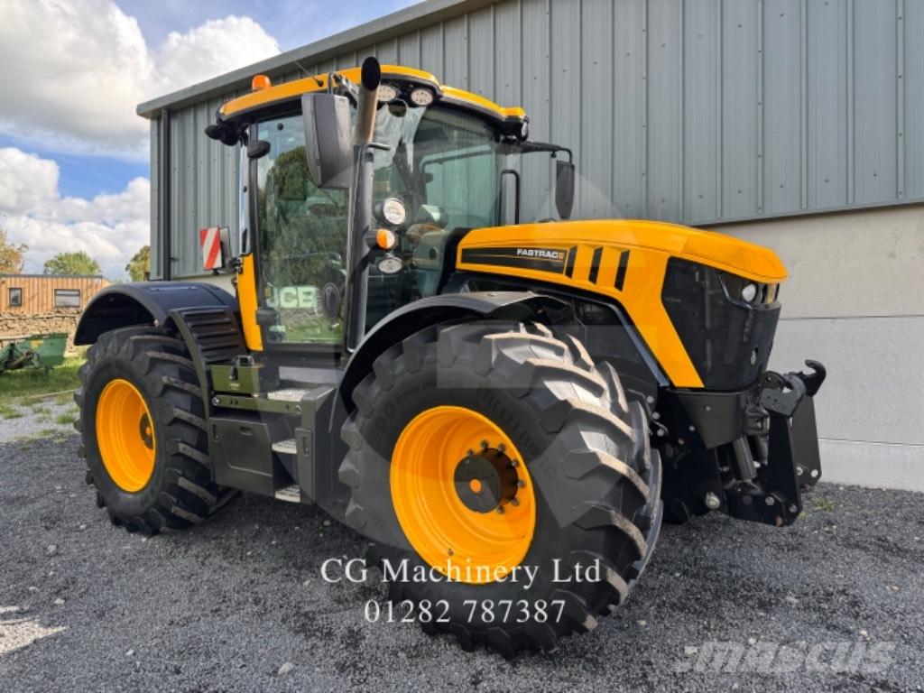 JCB Fastrac 4220 Tractors