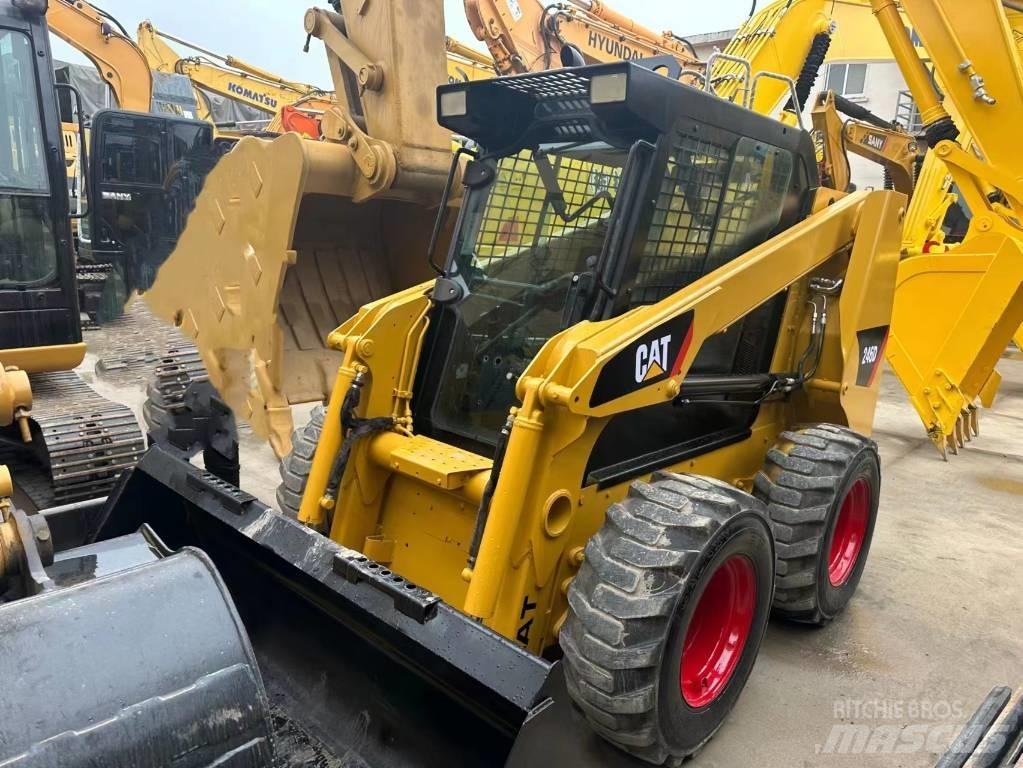 CAT 246 D Skid steer loaders