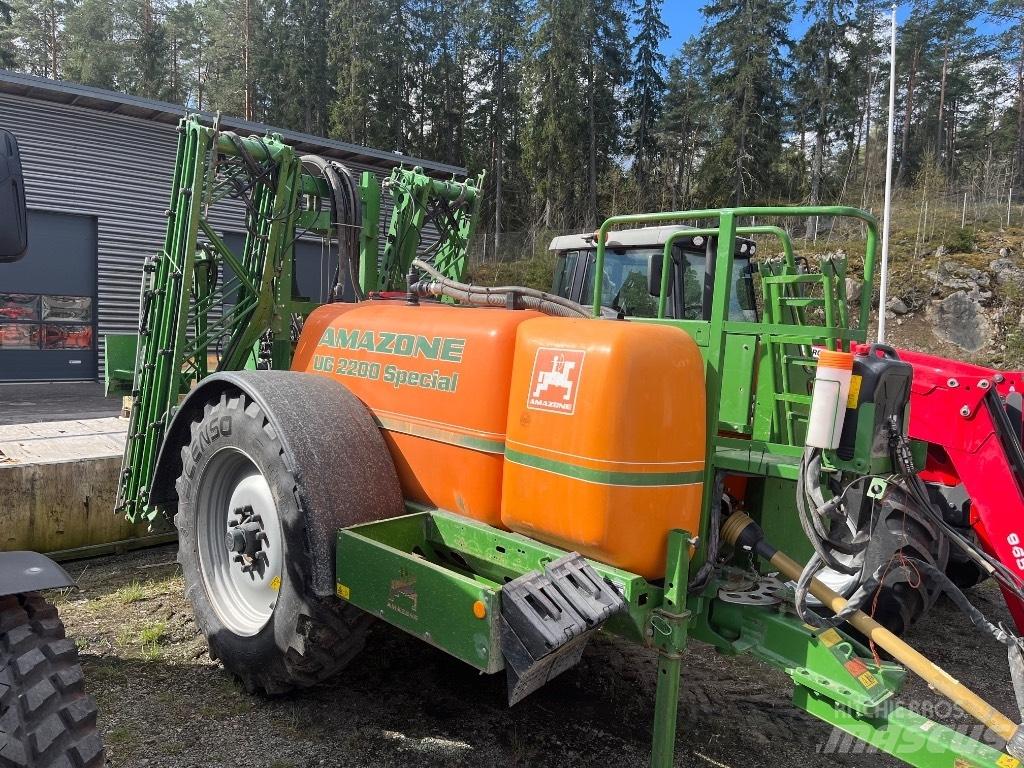Amazone UG 2200 Trailed sprayers