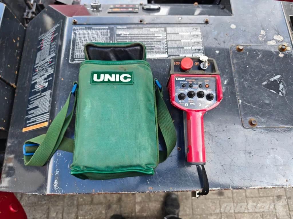 Unic URW 506 CDE Tracked cranes