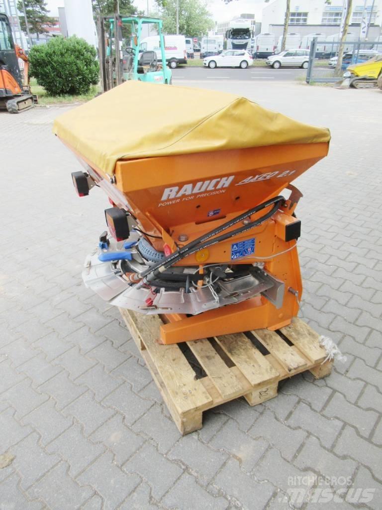 Rauch Axeo 2.1C Sand and salt spreaders