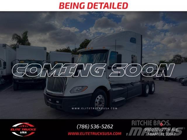 International LT Other trucks