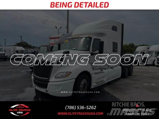 International LT Other trucks
