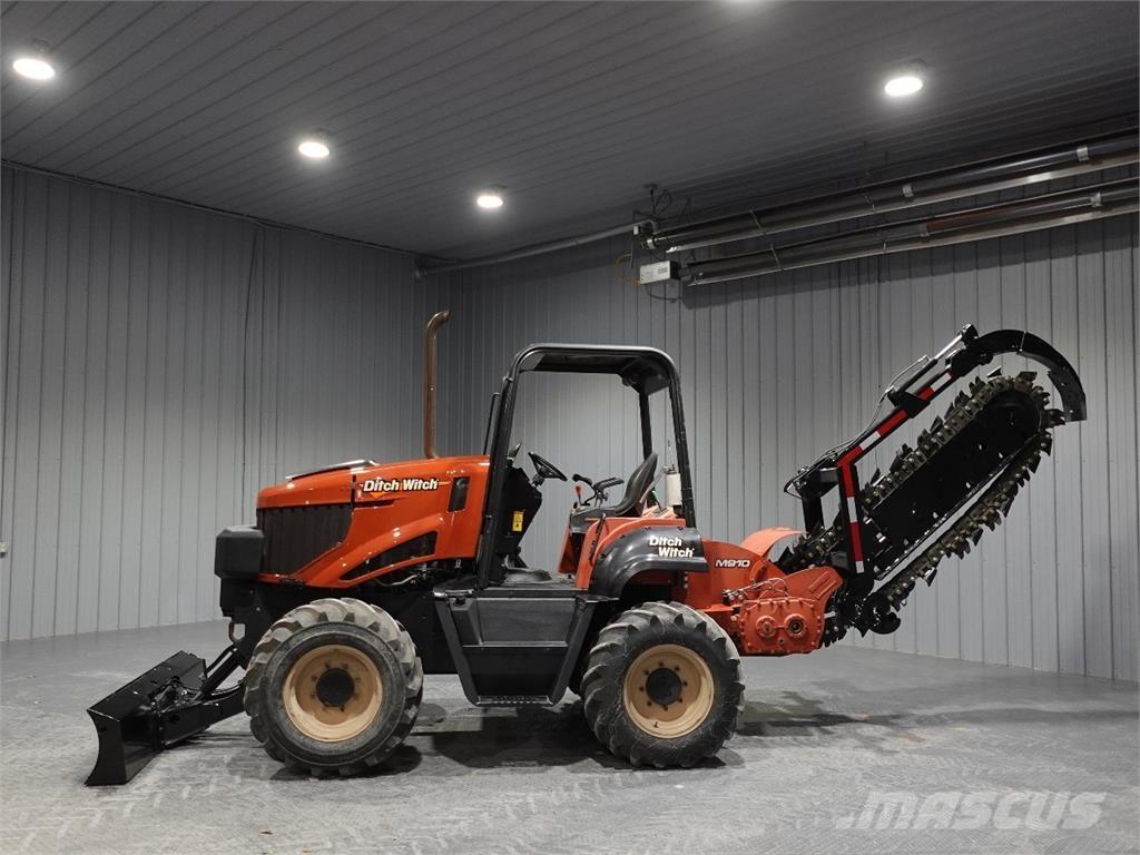 Ditch Witch RT100 Trenchers