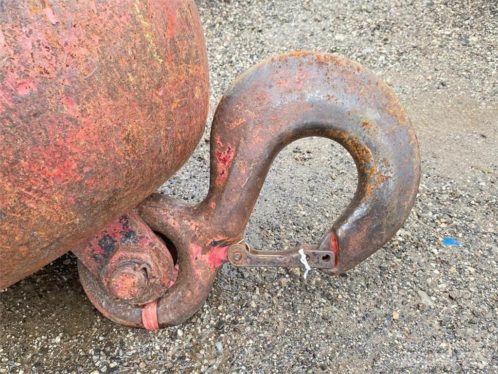Johnson  Other lifting machines