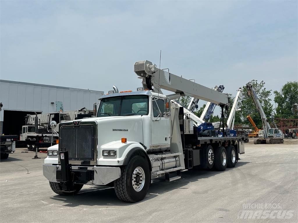 National 8100D Crane trucks