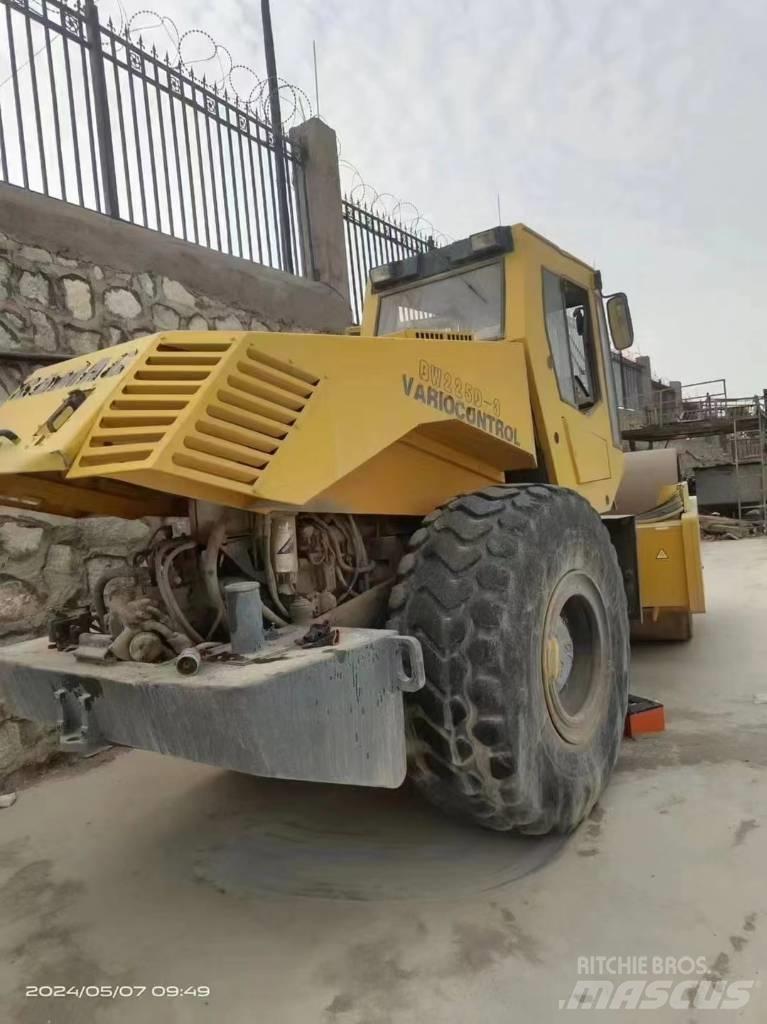 Bomag bw225d-3 Single drum rollers