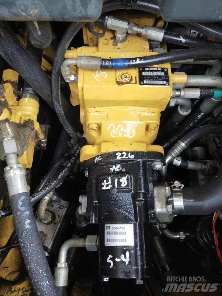 CAT 226 B Skid steer loaders