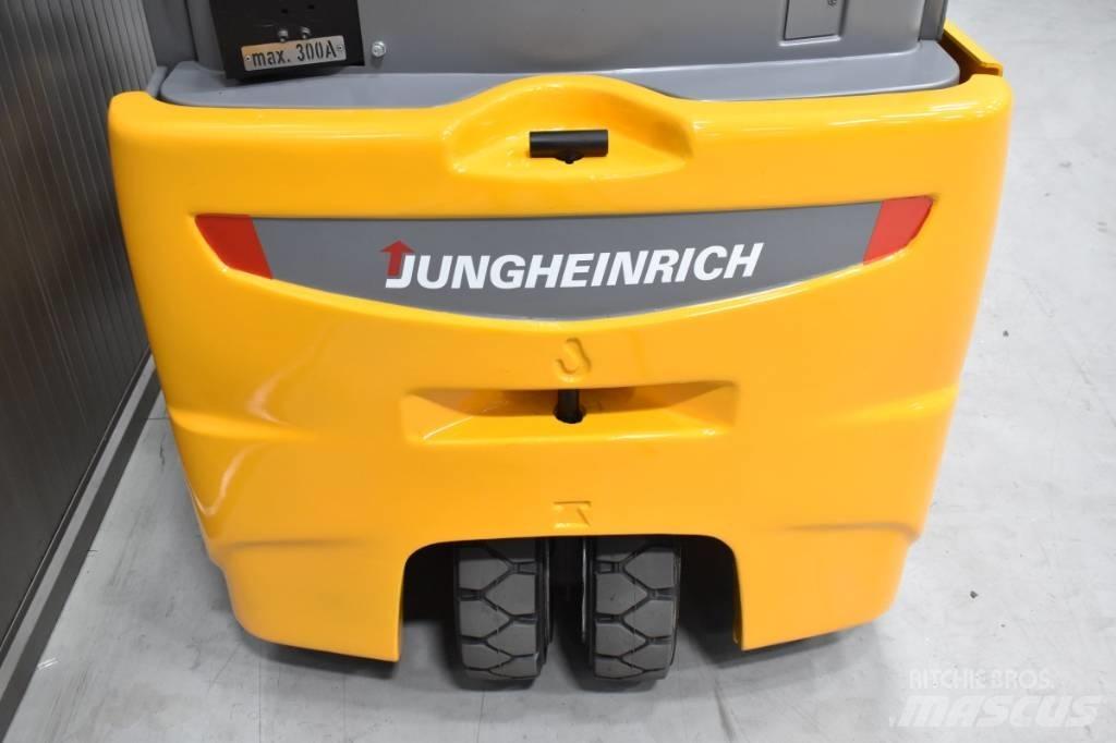 Jungheinrich EFG 220 Electric forklift trucks
