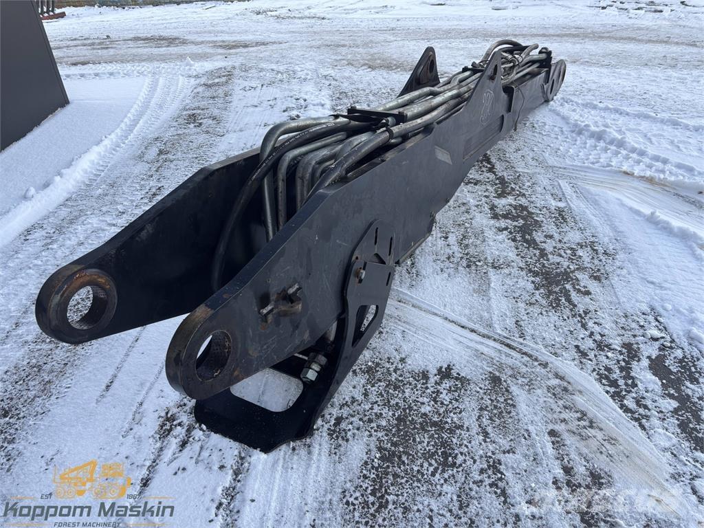 John Deere CH8 Harvester cranes